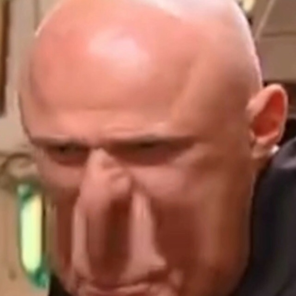 Meet your Posher, Travis